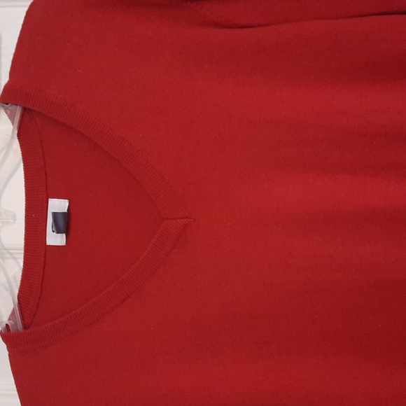 GAP. - Picture 2 of 4